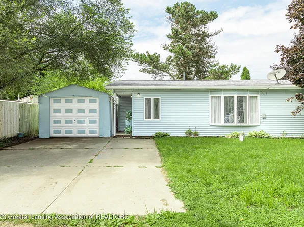 5857 Outer Dr, Bath, MI 48808