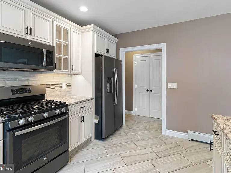 115 Samdin Blvd — Photo 11