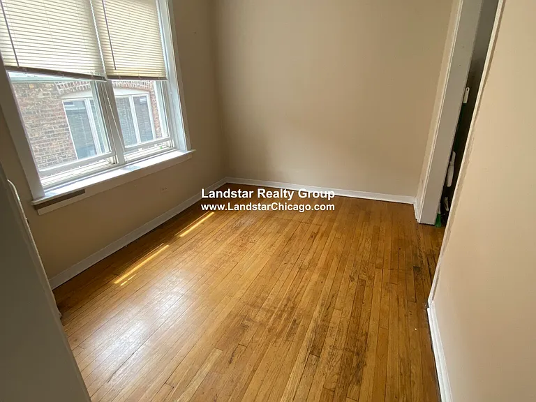 2835 W Cullom Ave #2 — Photo 8