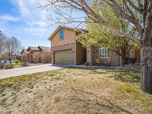 4th image of 830 Shiraz Dr