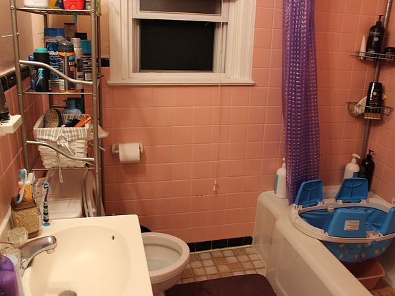 2nd floor bathroom