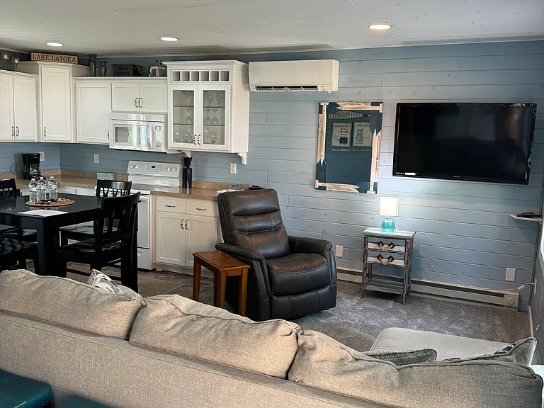 2704 Latoka Lodge Rd SW #3 — Photo 2