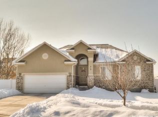 919 W 2010 S, Syracuse, UT 84075