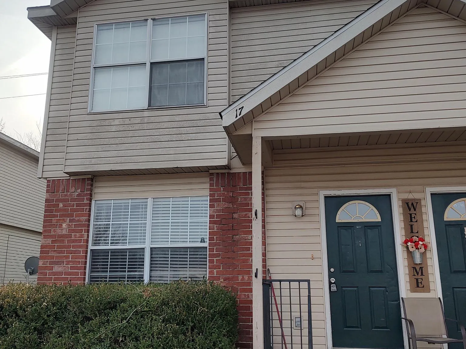 2 bed, 2.5 bath, 1202 sqft, $1,295 — Photo 1