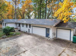 1431 E Commerce Rd, Commerce Township, MI 48382