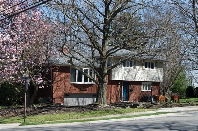 265 Old Farm Rd photo 1