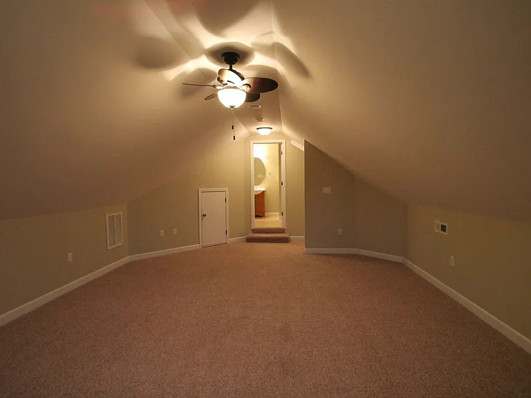 1830 Country Manor Ln — Photo 39
