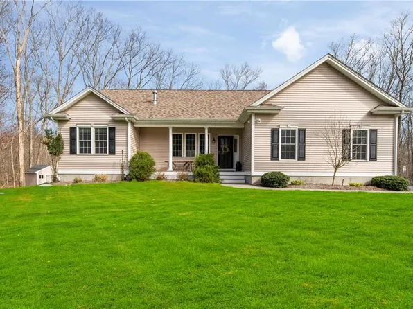 347 Hope Furnace Rd, Scituate, RI 02831