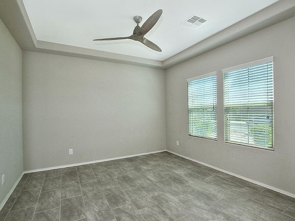 4th image of 2358 N Petersburg Dr