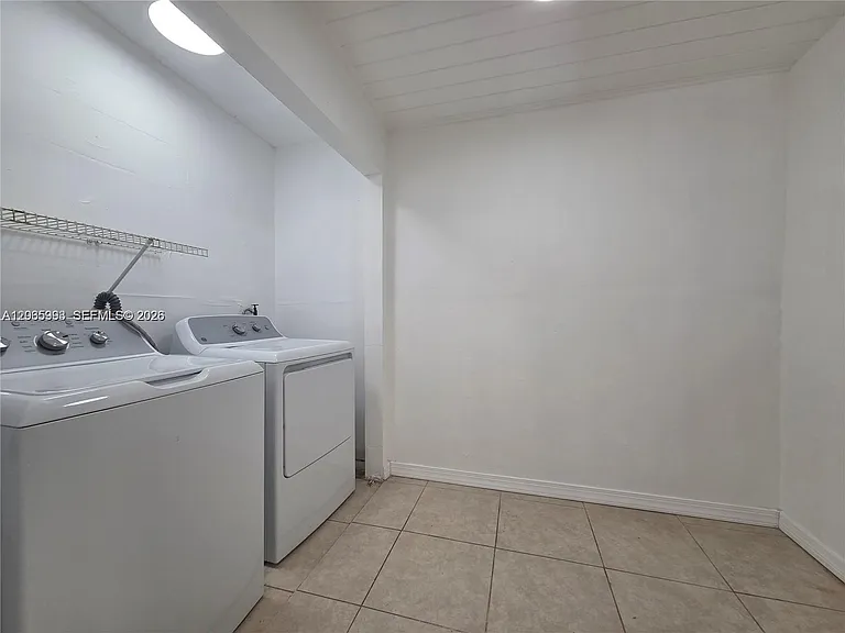 6240 SW 21st St #6242 — Photo 11