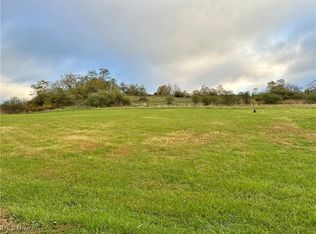 Palomino Dr, Weirton, WV 26062