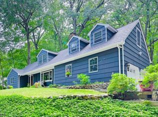 65 Turtleback Rd, Califon, NJ 07830