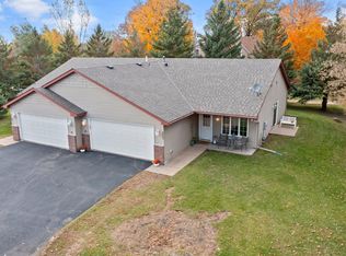 809 Shady Ridge Ln, Braham, MN 55006