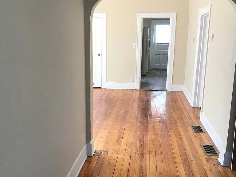 638 Edmund Ave — Photo 1