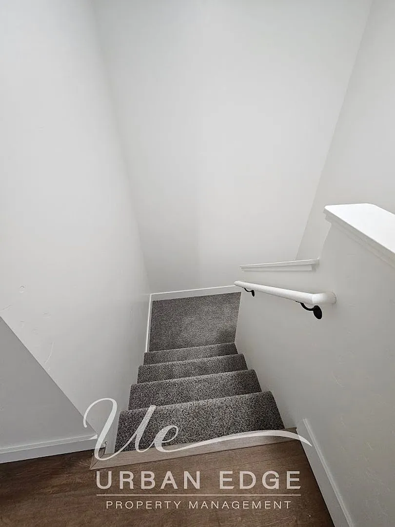3 bed 2.5 bath townhome!- Lease Until 2/28/2027 — Photo 1