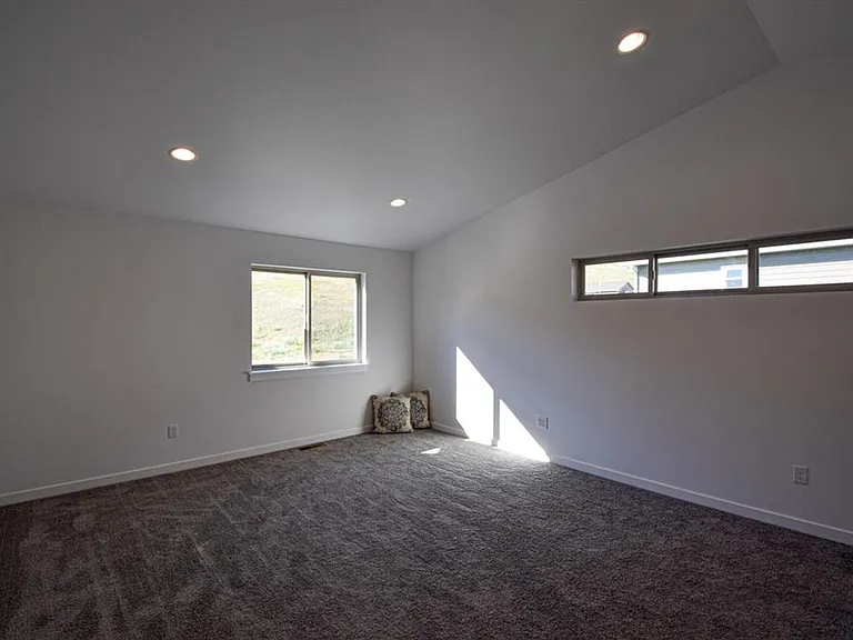 7114 Shaver Dr — Photo 11