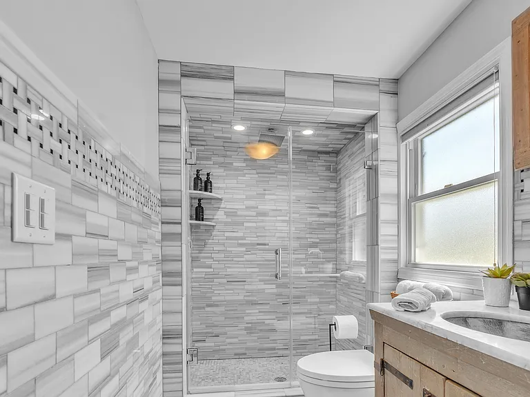 1822 Parkway #1 — Photo 6