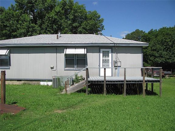 5th image of 304 N 10th St
