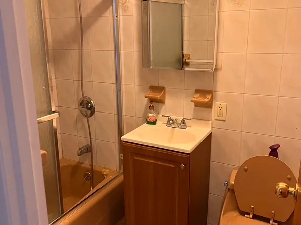 (undisclosed Address), Brooklyn, NY 11223