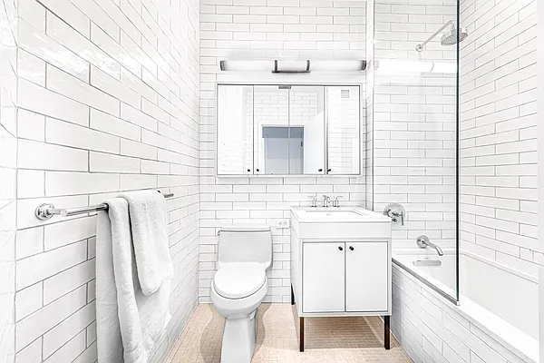 Sold by Sotheby's International Realty | media 4