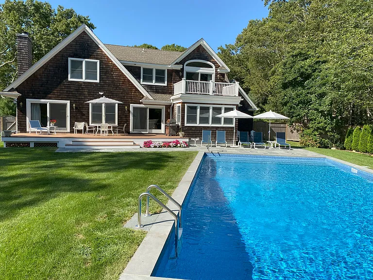 6 Wooded Oak Ln — Photo 1