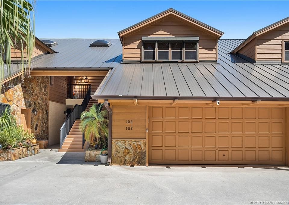 1st image of 102 SE Crestwood Cir