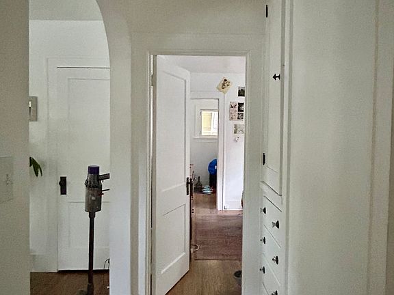 5th image of 223 E Elizabeth St #223