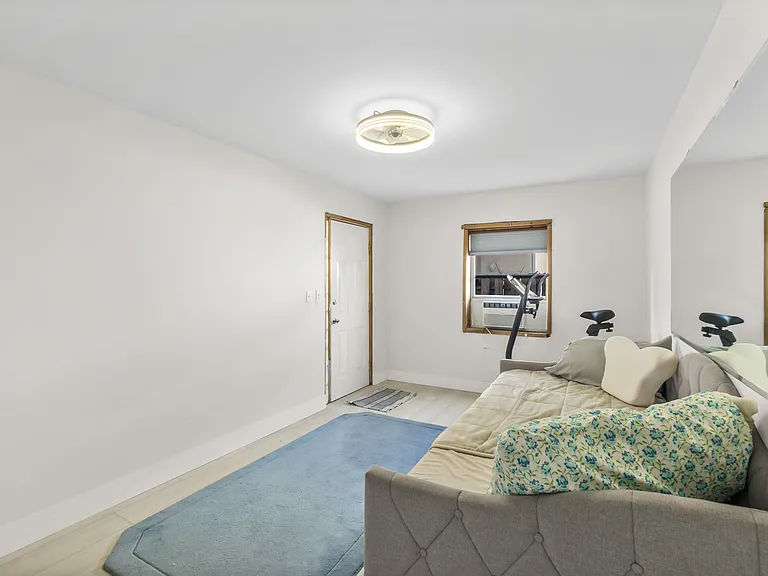 1335 N Central Ave — Photo 30