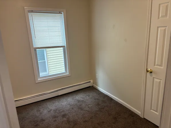 122 Smith St Floor 2, Poughkeepsie, NY 12601