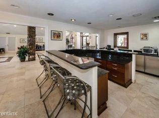 10263 Gandy Blvd N APT 203, Saint Petersburg, FL 33702