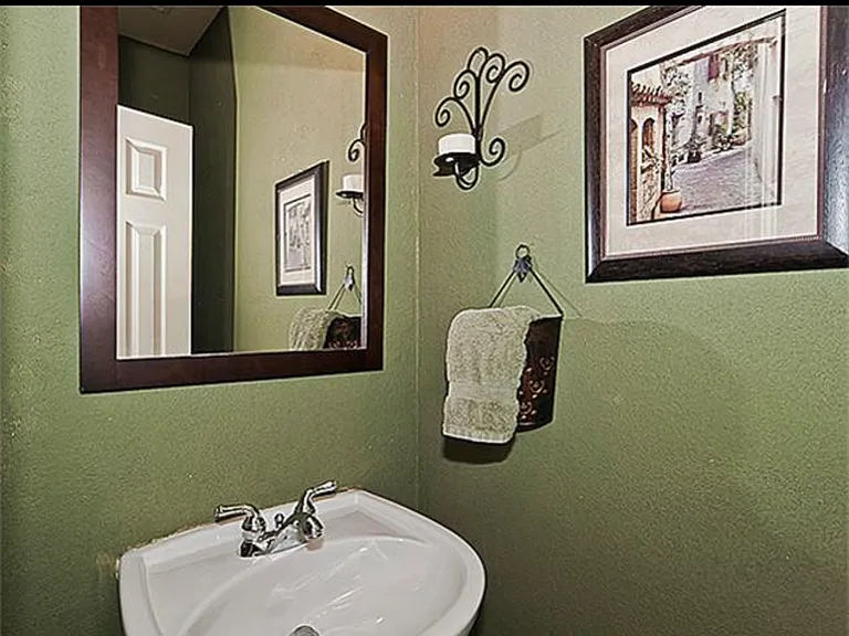 1625 Mineral Springs Dr — Photo 15