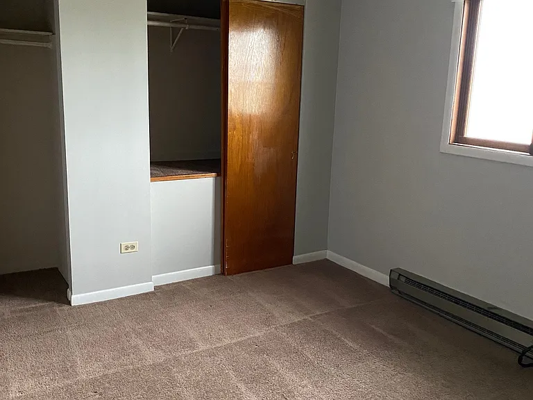 890 Gettysburg Dr #4 — Photo 8