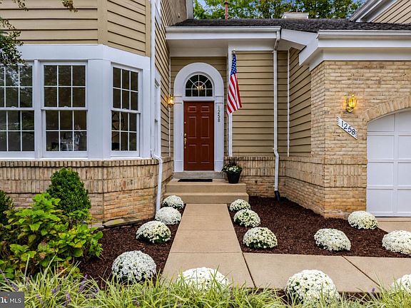3rd image of 1258 Woodbrook Ct