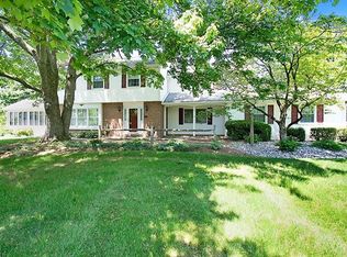 4221 Ravenswood Rd, Allentown, PA 18103