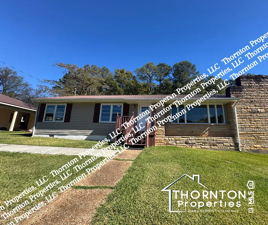 3 bed, 1443 sqft, $1,100 — Photo 1