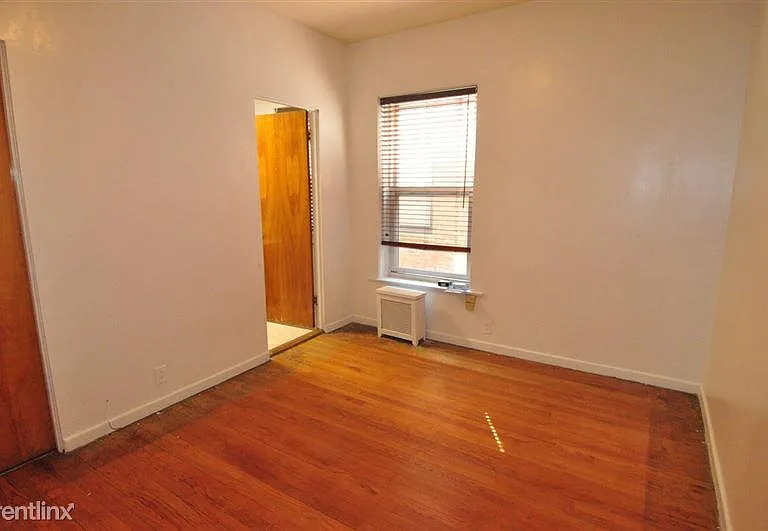 5100 S Greenwood Ave #2 — Photo 4