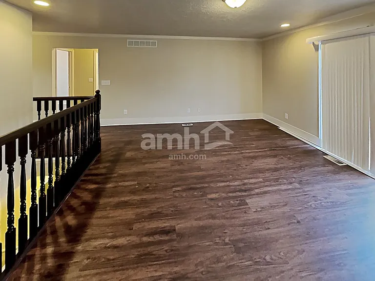 2792 Brady Way — Photo 5
