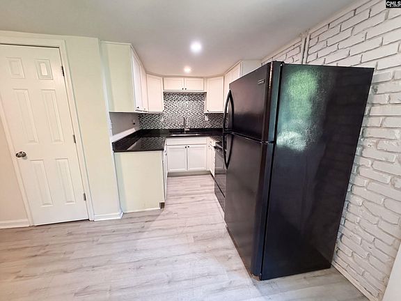 3rd image of 9306 Wilson Blvd