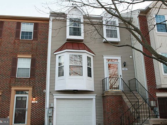 2nd image of 108 Pinecove Ave