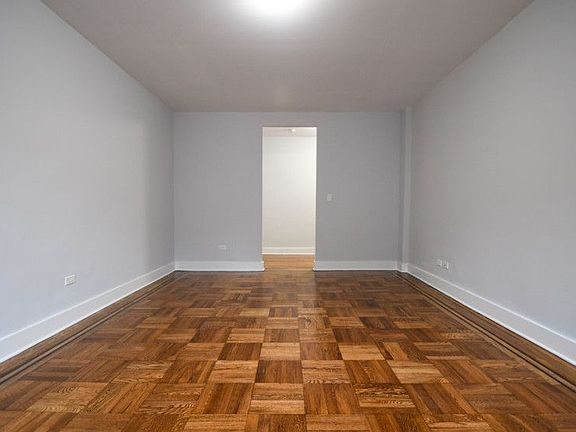 4th image of 2121 Cedar Ave APT 8E
