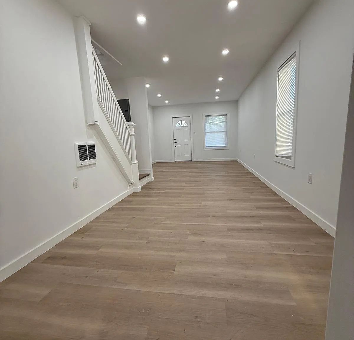 2 bed, 1.5 bath, 1200 sqft, $1,500 — Photo 1