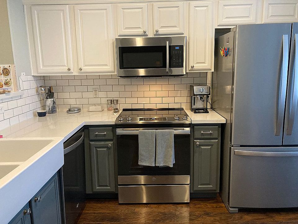 2nd image of 3354 E Clifton Ave