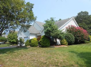 88 Foxwood Rd, Lakewood, NJ 08701