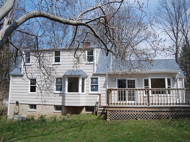 4 Bedroom Cape Cod in Ardsley School District