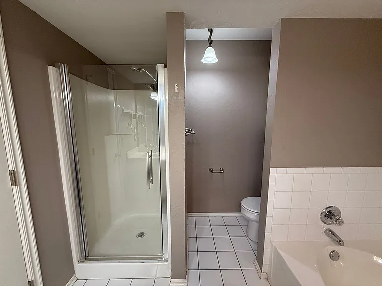 1404 SW 22nd St — Photo 32