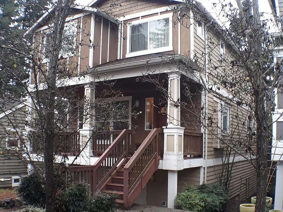 1st image of 2545 NE 85th St