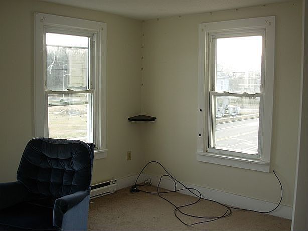 2nd image of 208 Main St