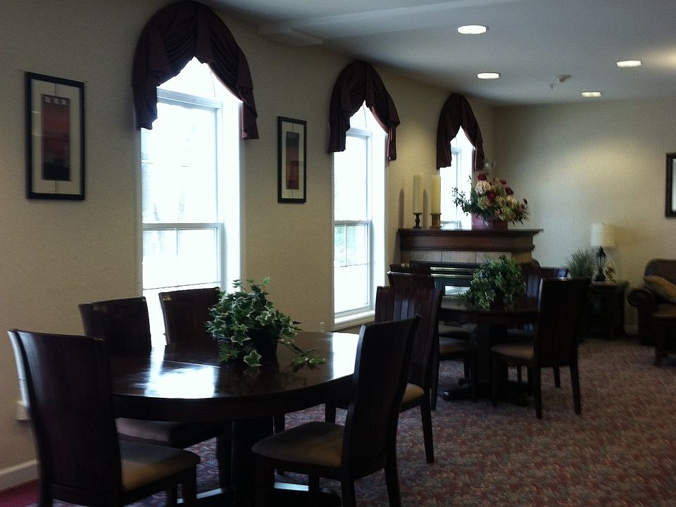 2nd image of 1370 Front St APT 40