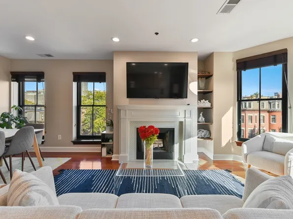 14 Clarendon St APT 402, Boston, MA 02116