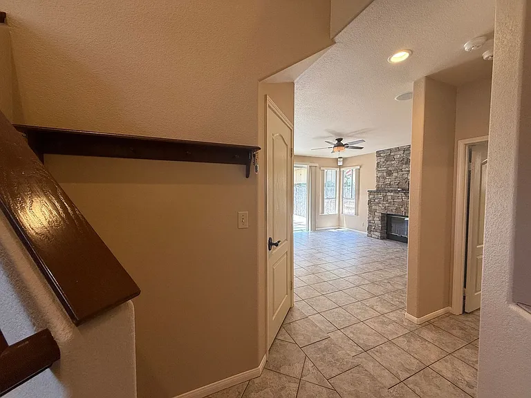 216 Richmond Park Pl — Photo 21